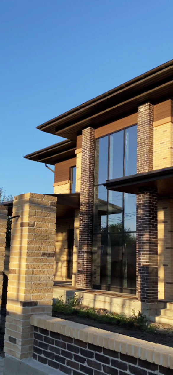 Дом с бассейном